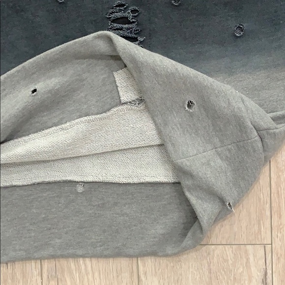 Men’s Gray Unknown Brand Distressed Sweatshirt - Picture 4 of 5
